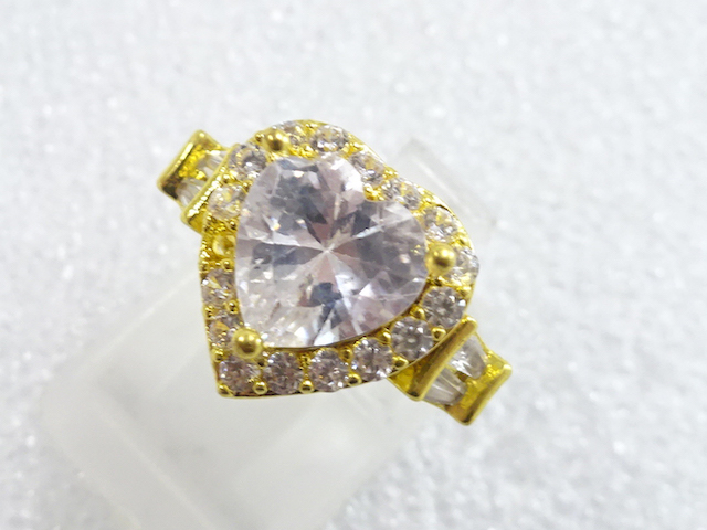 クリスタル　指輪(8.5号)